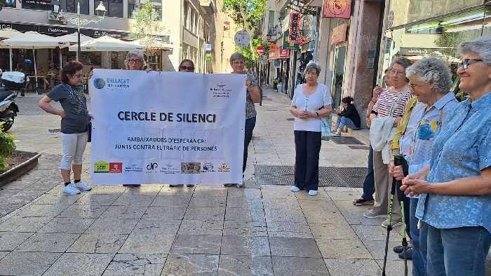 Cículos de silencio contra la trata :: Enlázate por la Justicia